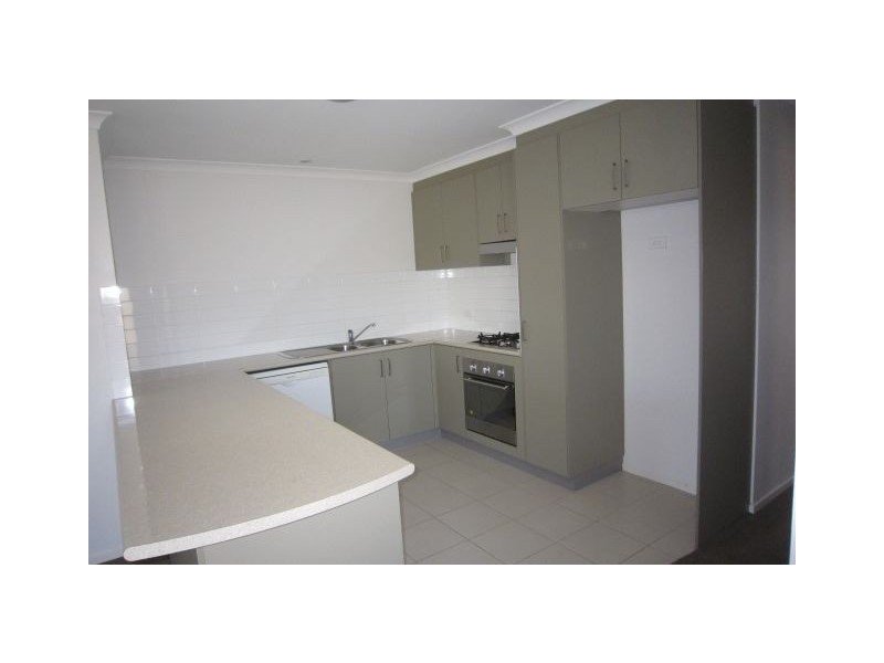 16 Ida Birchall Crescent, Macgregor ACT 2615