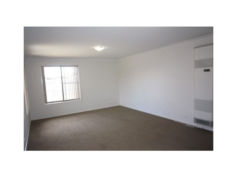 16 Ida Birchall Crescent, Macgregor ACT 2615