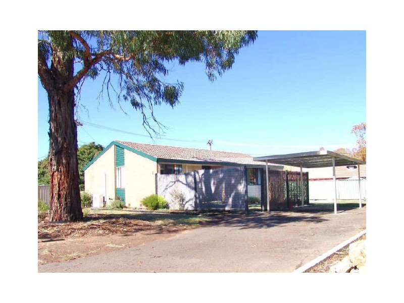 8 Gething Place, Macgregor ACT 2615