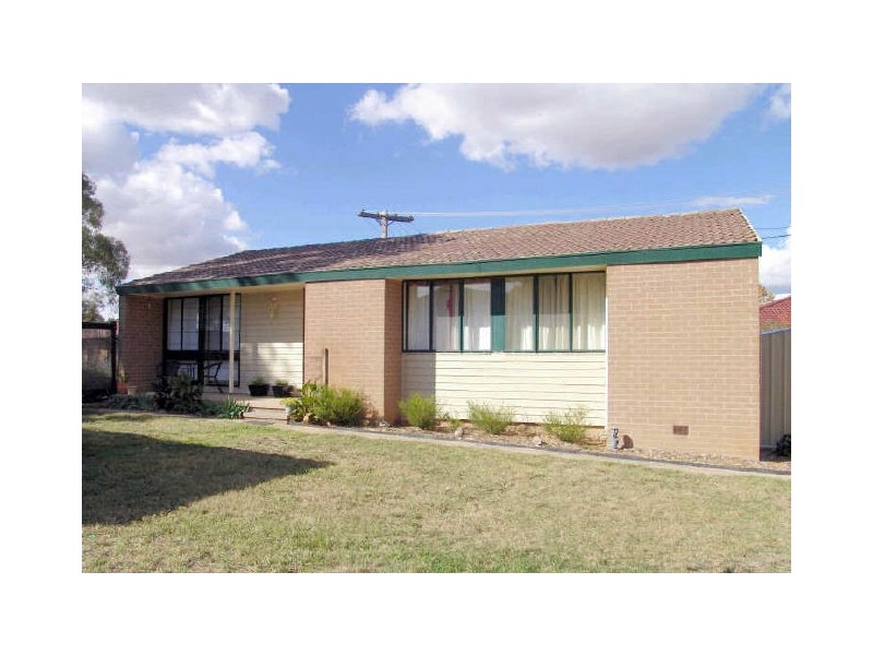 8 Gething Place, Macgregor ACT 2615