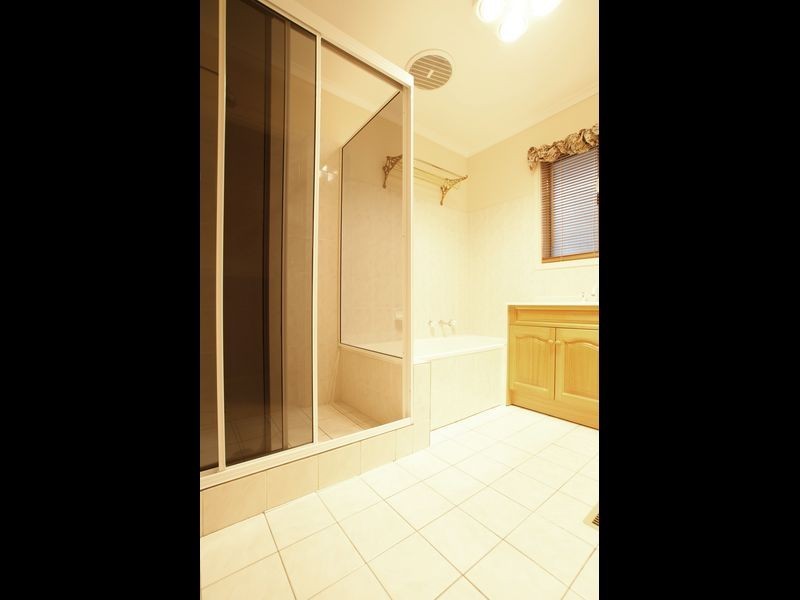 334 Southern Cross Drive, Macgregor ACT 2615