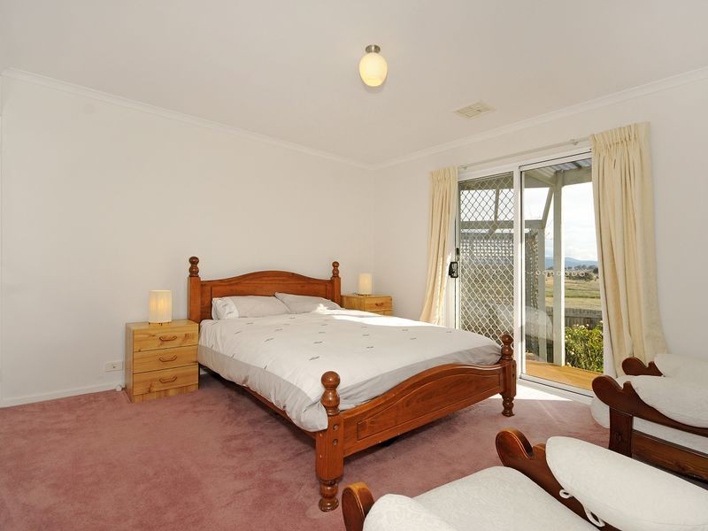 74 Hugh McKay Crescent, Dunlop ACT 2615