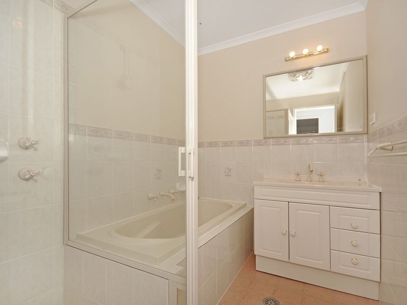 74 Hugh McKay Crescent, Dunlop ACT 2615