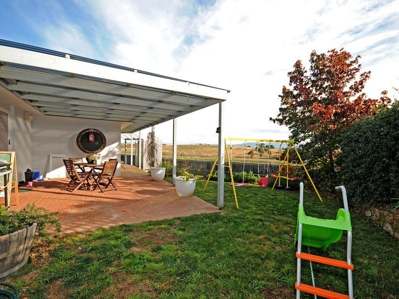 74 Hugh McKay Crescent, Dunlop ACT 2615