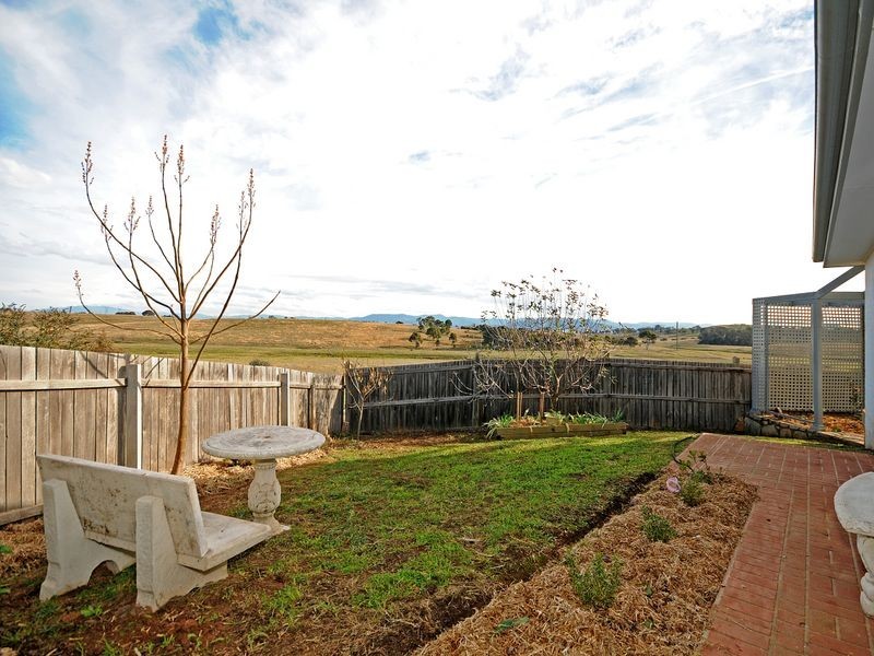 74 Hugh McKay Crescent, Dunlop ACT 2615