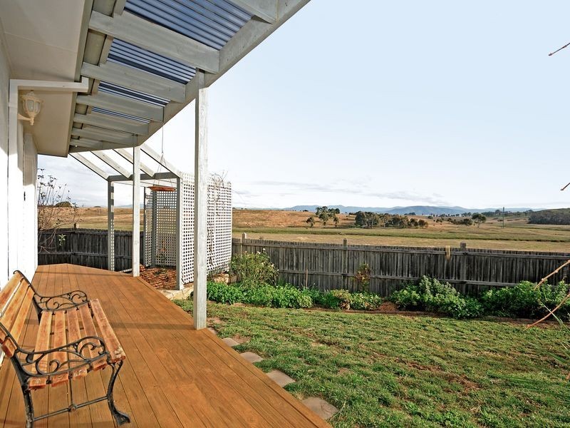 74 Hugh McKay Crescent, Dunlop ACT 2615