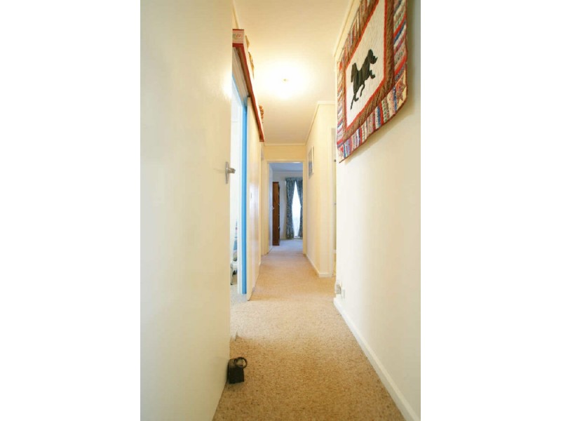 8 Small Place, Charnwood ACT 2615