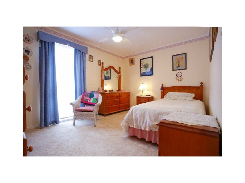 8 Small Place, Charnwood ACT 2615