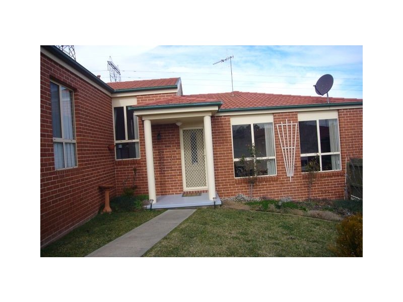 2/22 Cashion Court, Dunlop ACT 2615
