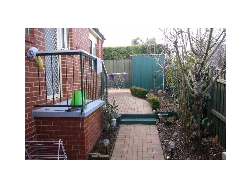 2/22 Cashion Court, Dunlop ACT 2615