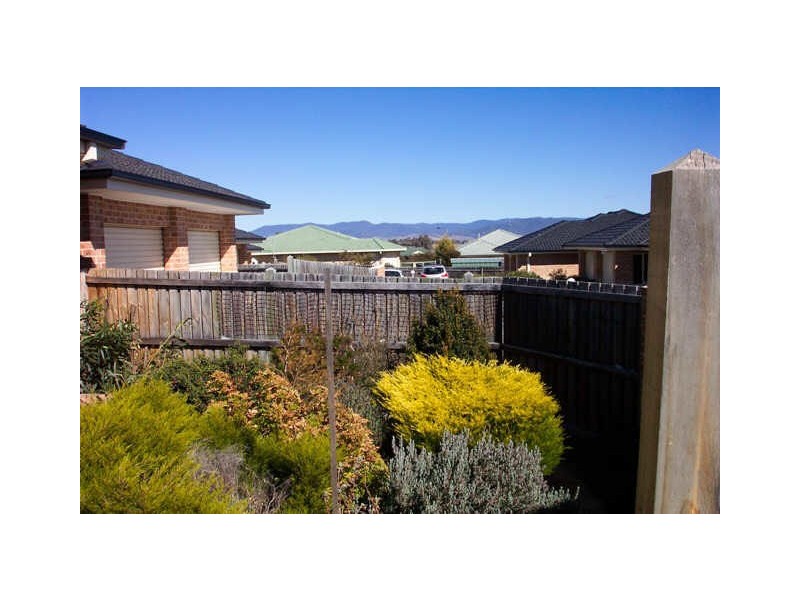 2/26 Jonsson Court, Dunlop ACT 2615