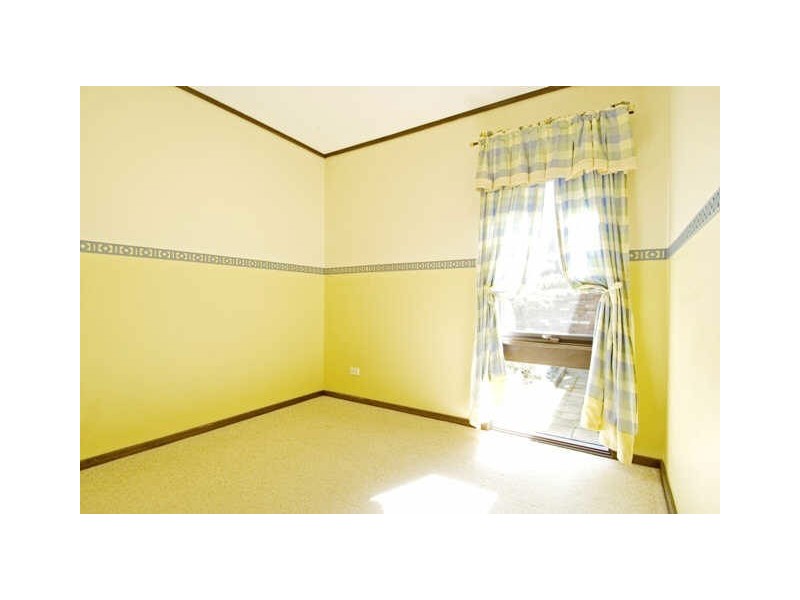 13 Poole Place, Latham ACT 2615
