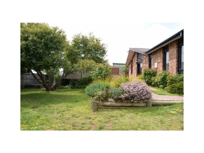 13 Poole Place, Latham ACT 2615
