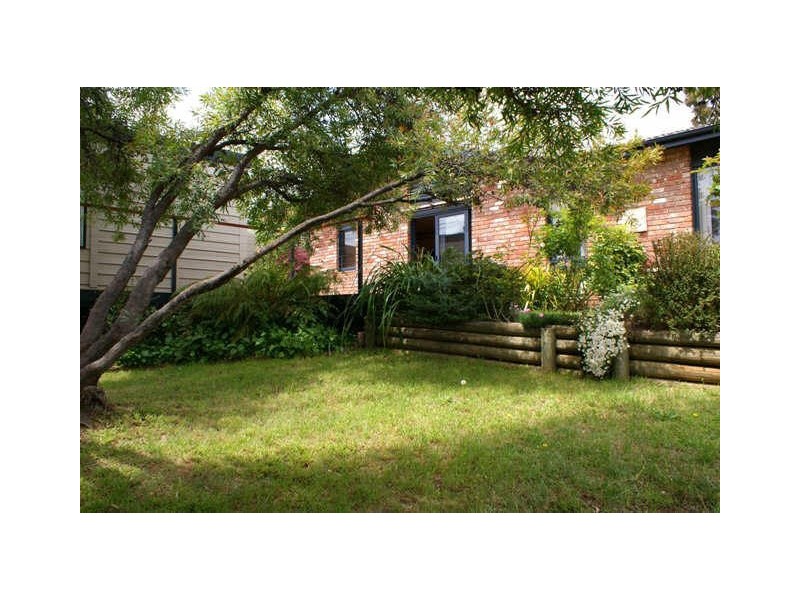 13 Poole Place, Latham ACT 2615