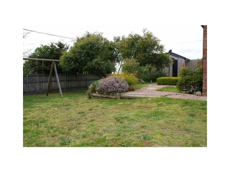 13 Poole Place, Latham ACT 2615