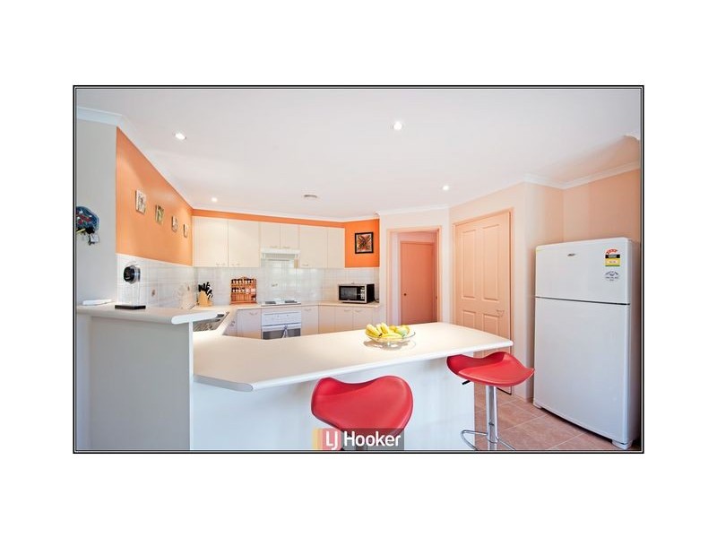 18 Dacomb Close, Dunlop ACT 2615