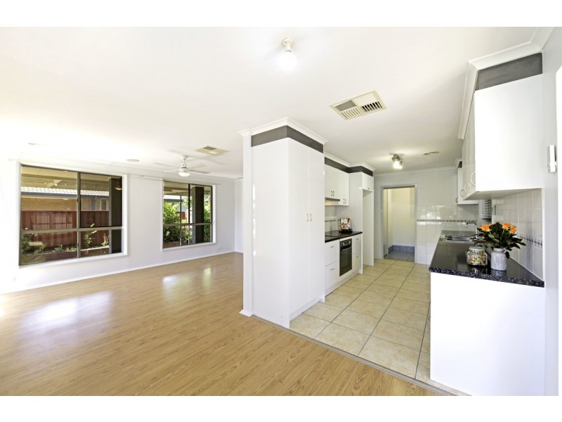 2 Forsyth Place, Charnwood ACT 2615