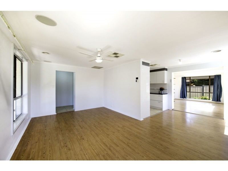 2 Forsyth Place, Charnwood ACT 2615