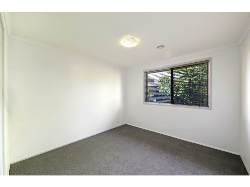 2 Forsyth Place, Charnwood ACT 2615