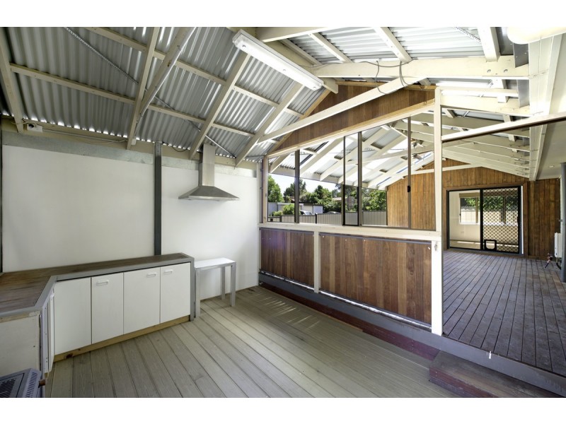 2 Forsyth Place, Charnwood ACT 2615