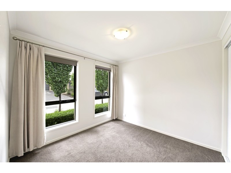 7/204 Macfarlane Burnet Avenue, Macgregor ACT 2615