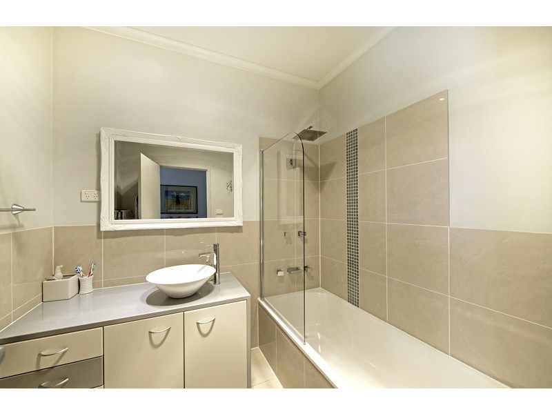 2/10 Champion Place, Fraser ACT 2615