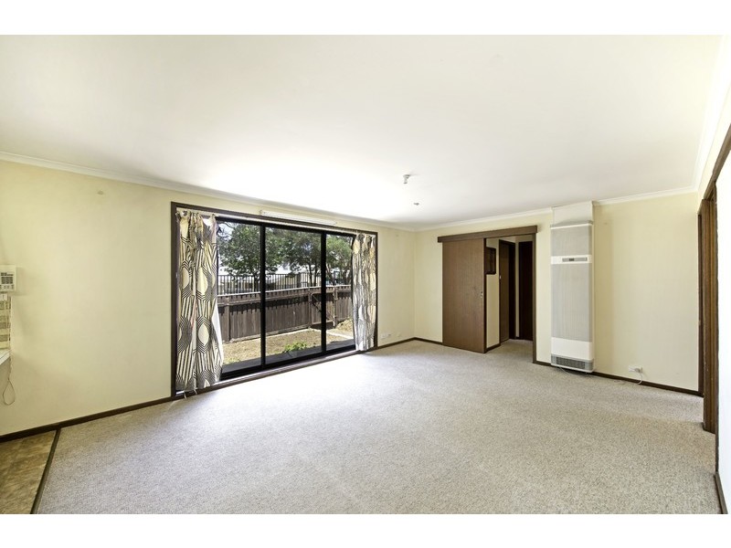 15 Brownlow Place, Holt ACT 2615