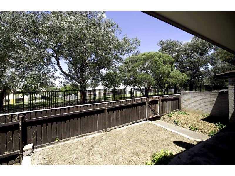 15 Brownlow Place, Holt ACT 2615