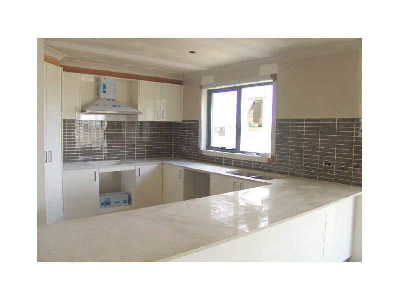 32 Gordon Withnall Crescent, Dunlop ACT 2615