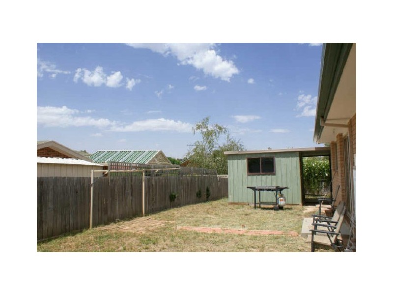 15 Fleay Place, Dunlop ACT 2615