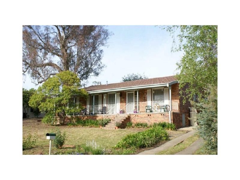 24 Longworth Place, Holt ACT 2615