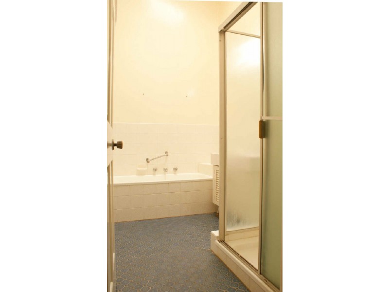24 Longworth Place, Holt ACT 2615