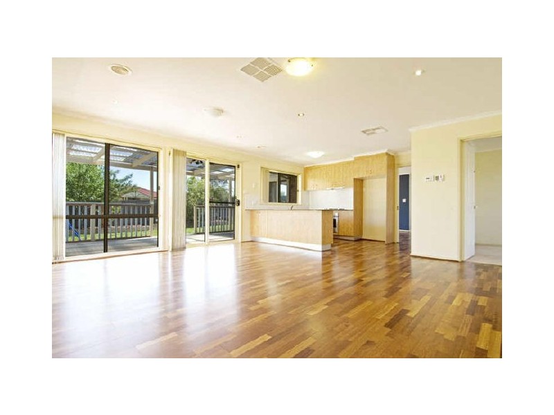 2 Tarrant Crescent, Dunlop ACT 2615