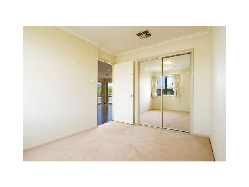 2 Tarrant Crescent, Dunlop ACT 2615