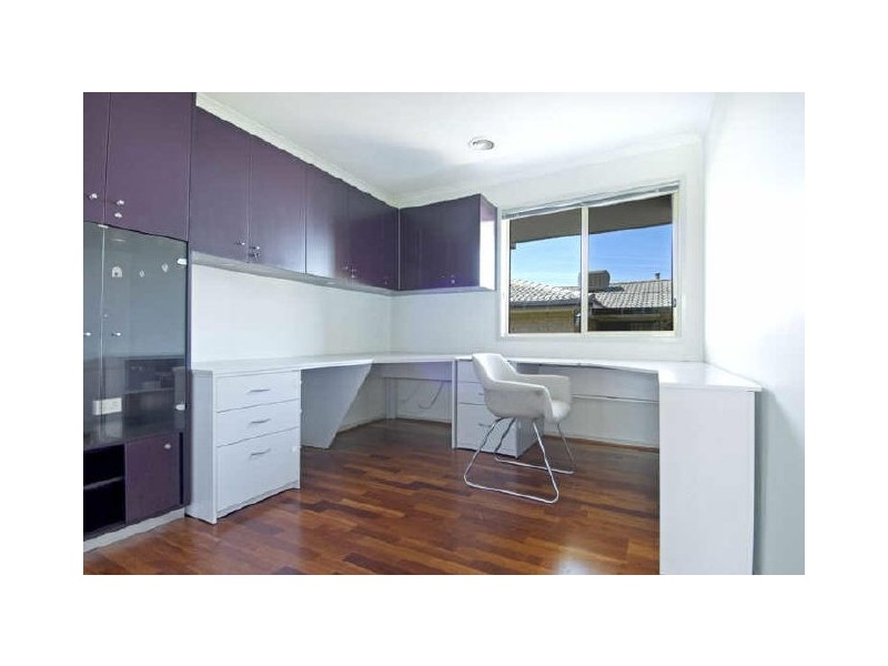 2 Tarrant Crescent, Dunlop ACT 2615