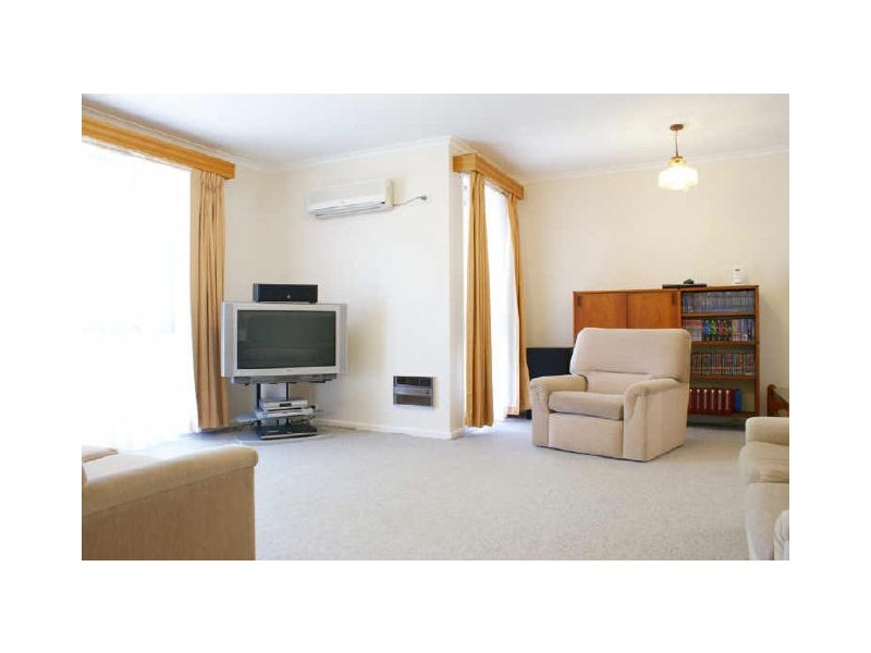 12 Duhig Place, Macgregor ACT 2615