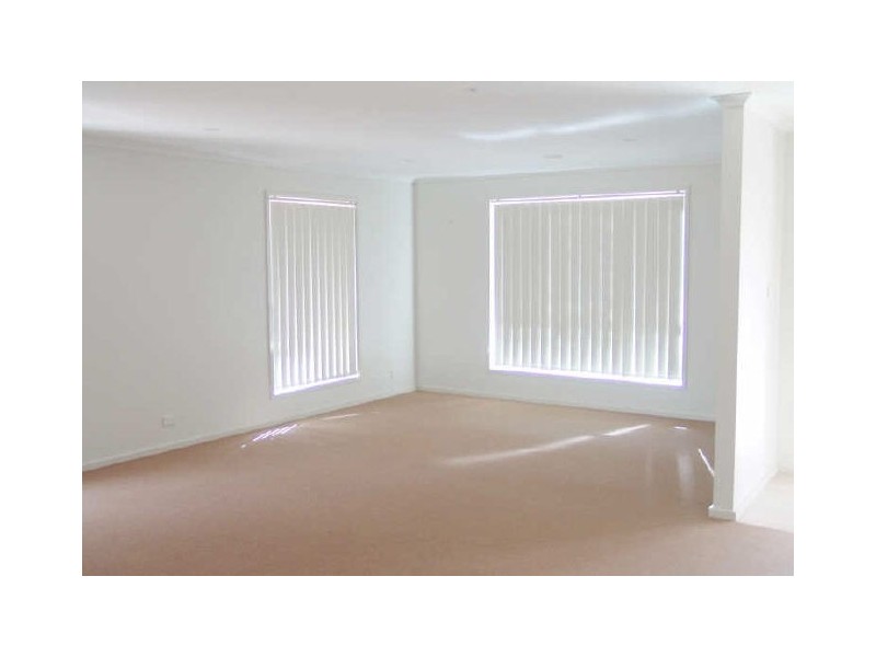 21 Overbury Street, Dunlop ACT 2615