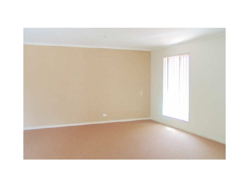 21 Overbury Street, Dunlop ACT 2615