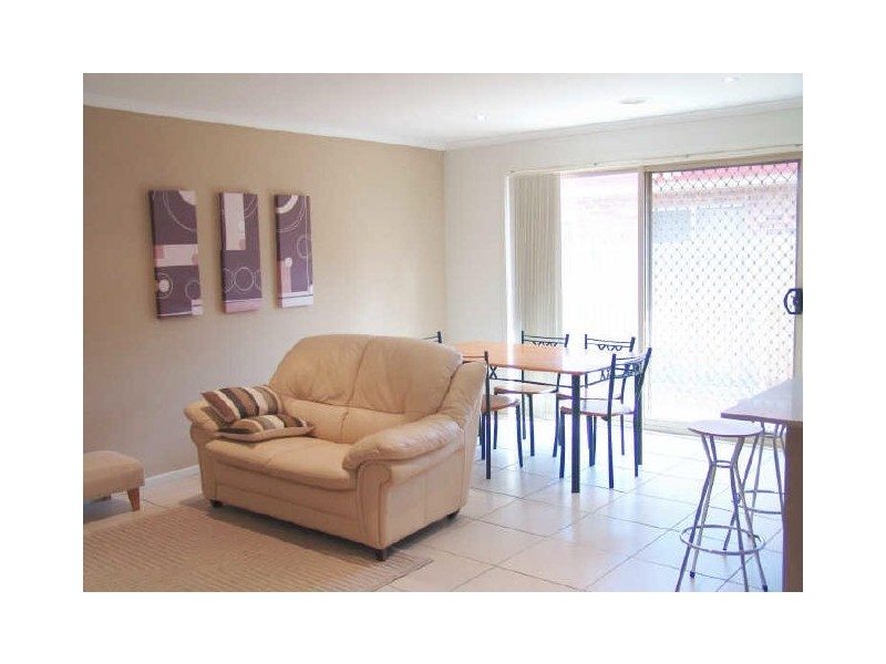 21 Overbury Street, Dunlop ACT 2615