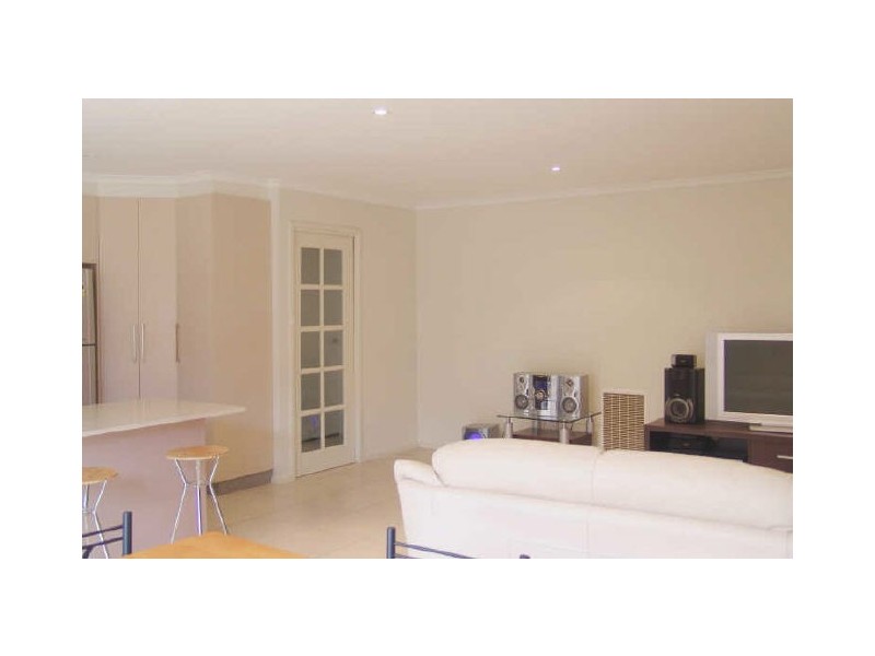 21 Overbury Street, Dunlop ACT 2615
