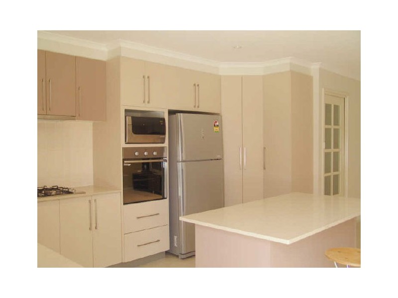 21 Overbury Street, Dunlop ACT 2615