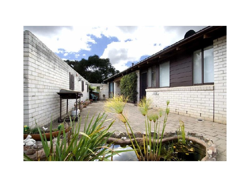 2 Crowley Court, Charnwood ACT 2615