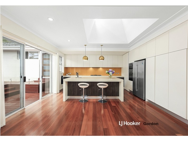 33 Robinson St, East Lindfield NSW 2070