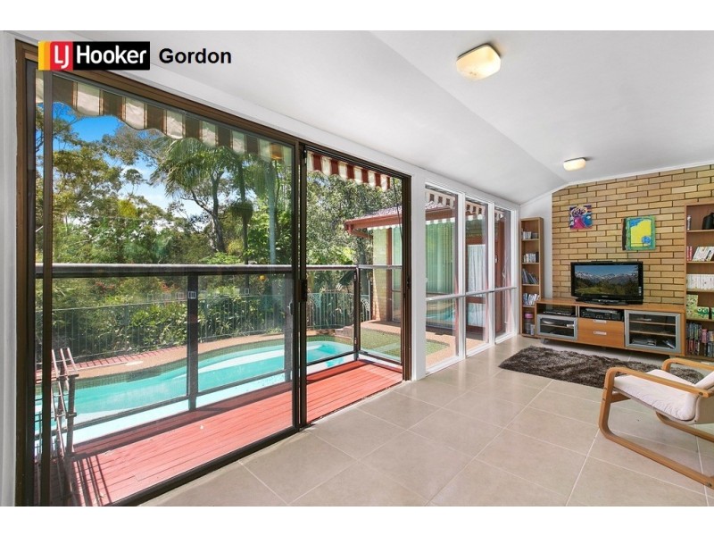 18 Whitehaven Street, St Ives NSW 2075