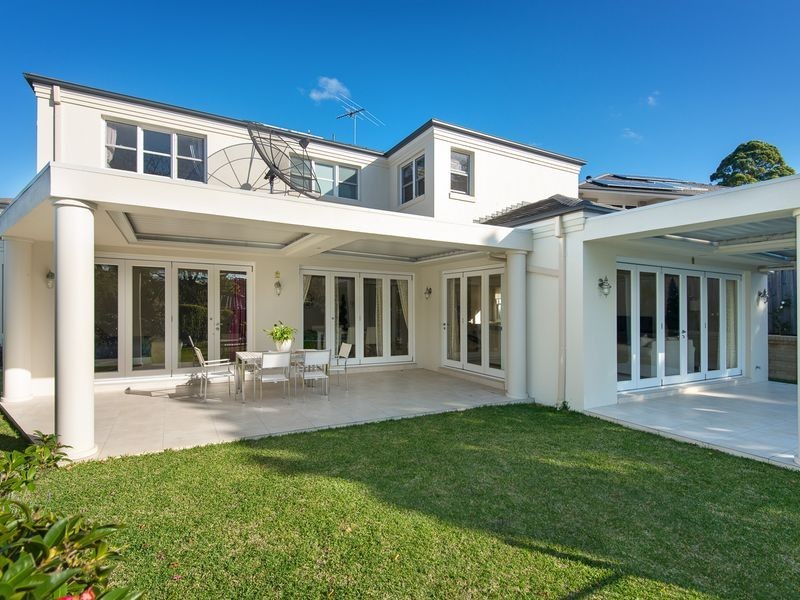 8A The Crest, Killara NSW 2071