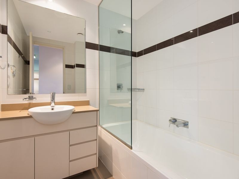 U602/12 avon road, Pymble NSW 2073