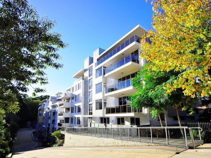 302/12 Avon Road, Pymble NSW 2073