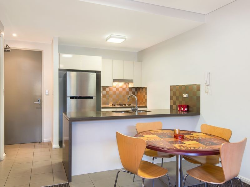 302/12 Avon Road, Pymble NSW 2073