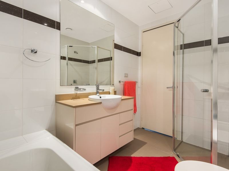 302/12 Avon Road, Pymble NSW 2073