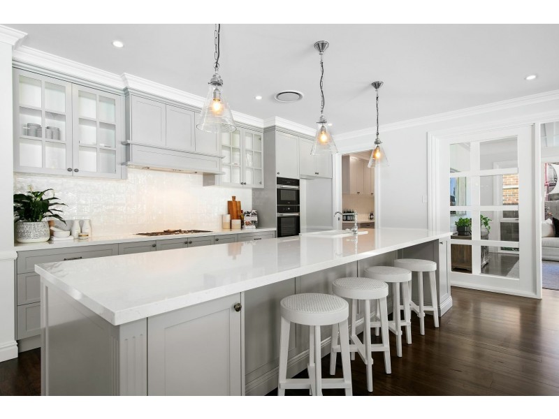 5 Karoom Ave, St Ives NSW 2075